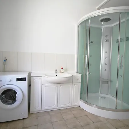 Apartman Work & In *