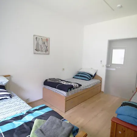 Work & In Apartman *